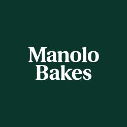 MANOLO BAKES logo